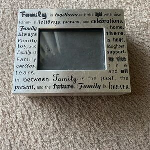 Family Sentiment Photo Frame - Black and Gray
